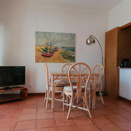 Sunny Apartment Ouramar, In Oura Beach, Albufeira Apartmán