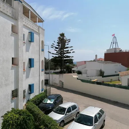 Sunny Apartment Ouramar, In Oura Beach, Albufeira Apartmán